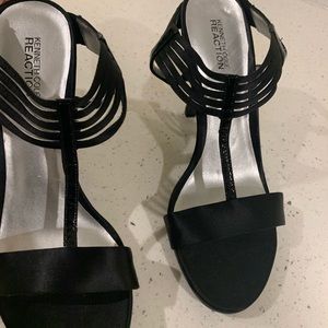 Kenneth Cole pumps
